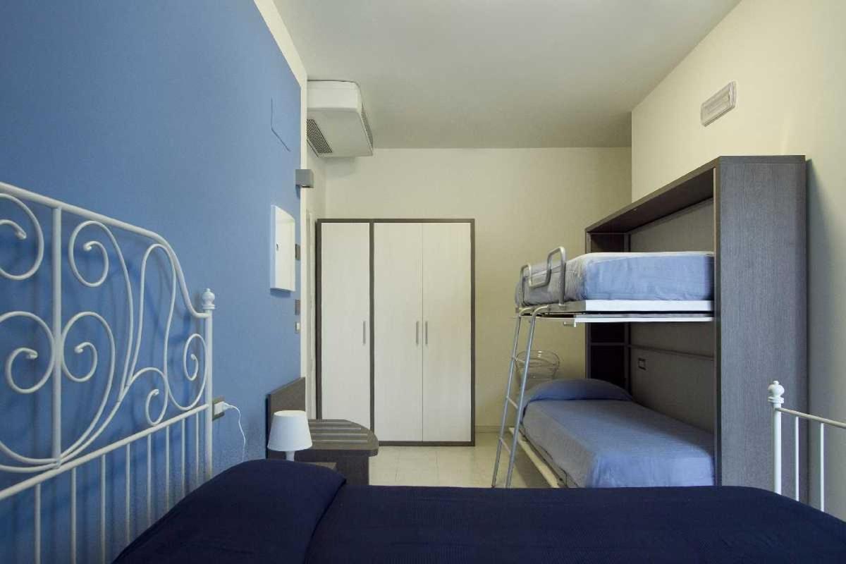 Hotel La Maestra Grottammare Rum bild